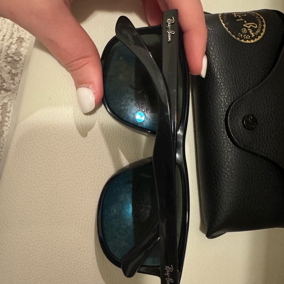 Ray-Ban Classic Black Sunglasses - Picture 4 of 4